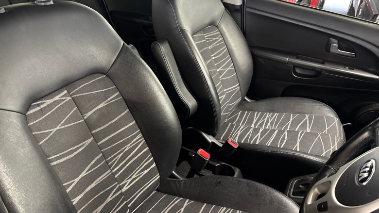 Kia Venga 1.6 4 5dr Auto [6] Petrol Hatchback